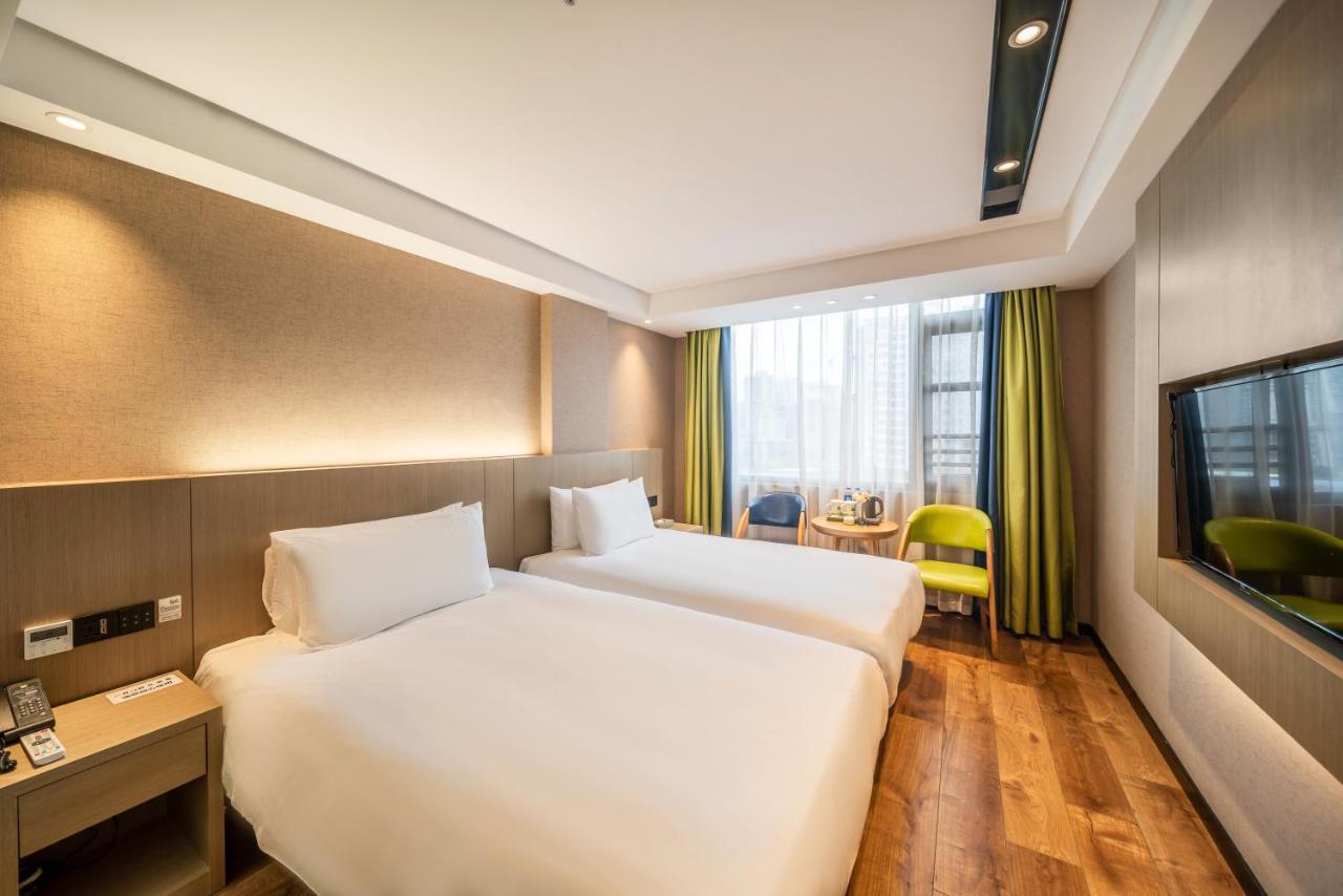 Ibis Styles Fuzhou Wuyi Square Hotel Exterior photo
