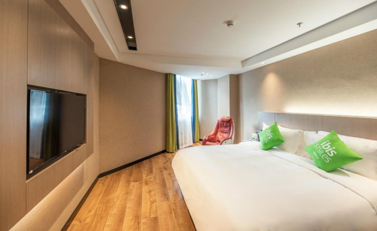 Ibis Styles Fuzhou Wuyi Square Hotel Exterior photo