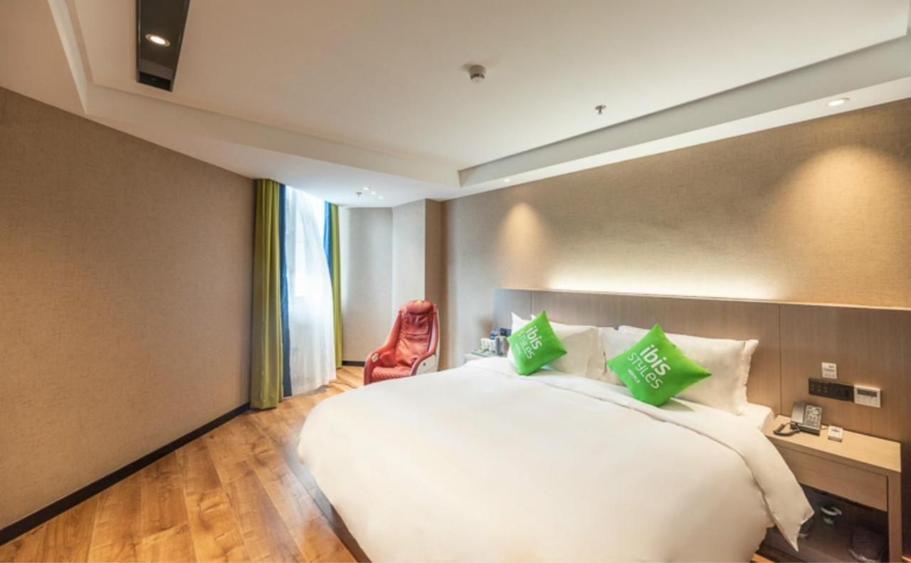 Ibis Styles Fuzhou Wuyi Square Hotel Exterior photo