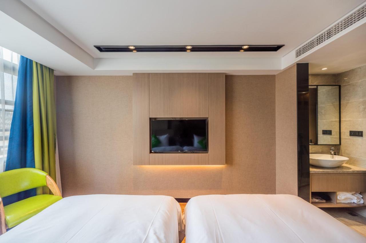 Ibis Styles Fuzhou Wuyi Square Hotel Exterior photo