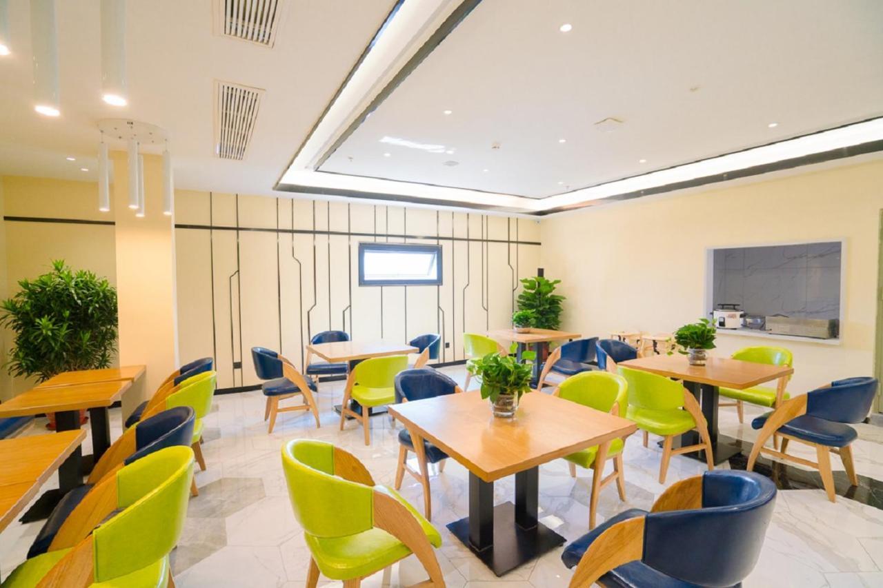 Ibis Styles Fuzhou Wuyi Square Hotel Exterior photo